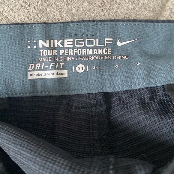 Nike Dri-Fit Golf Shorts 34x11 - Picture 5 of 5